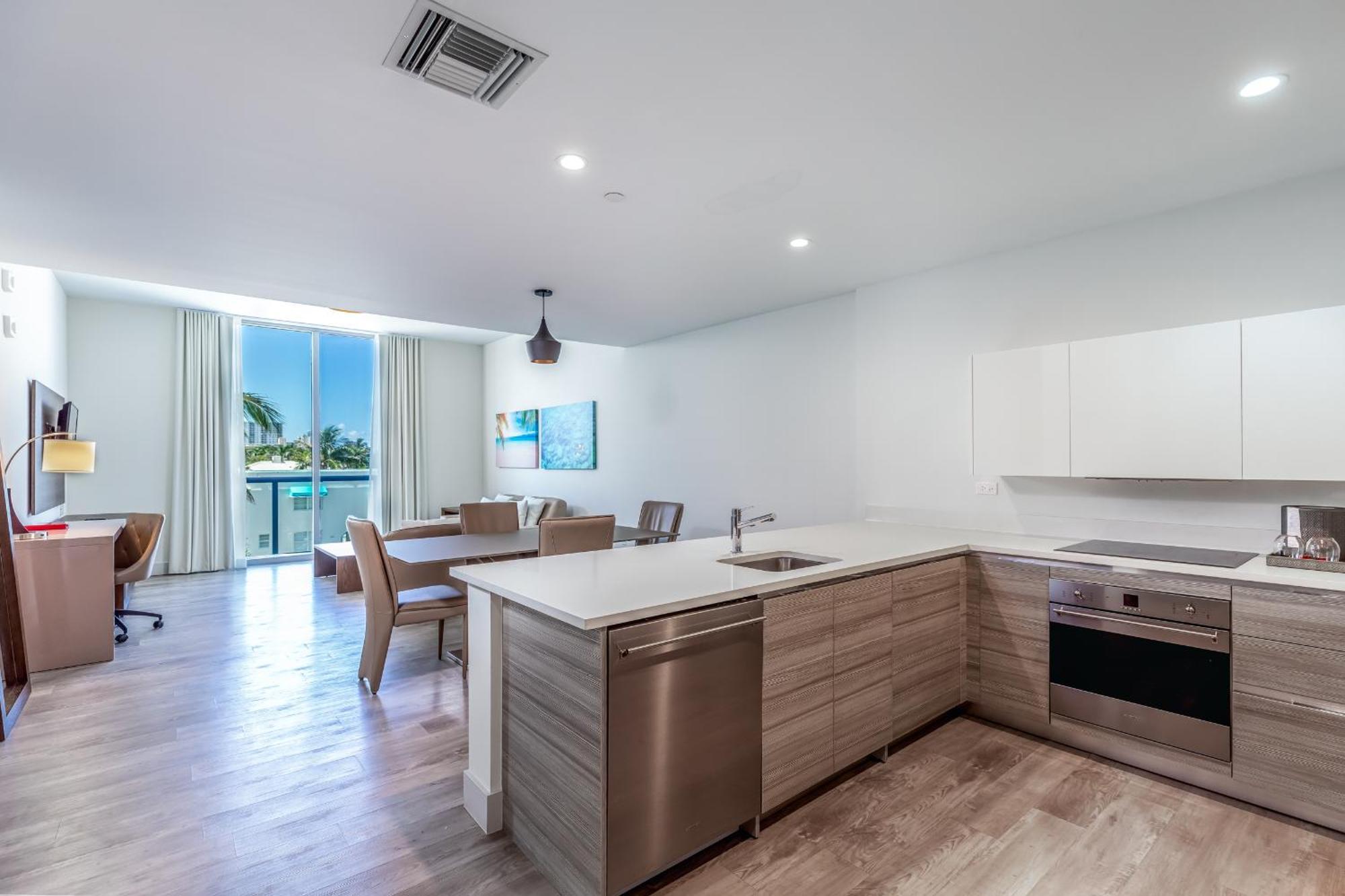 Stylish Private Beach Condo In Hollywood Fl, 3Min Walk To Hollywood Beach Extérieur photo