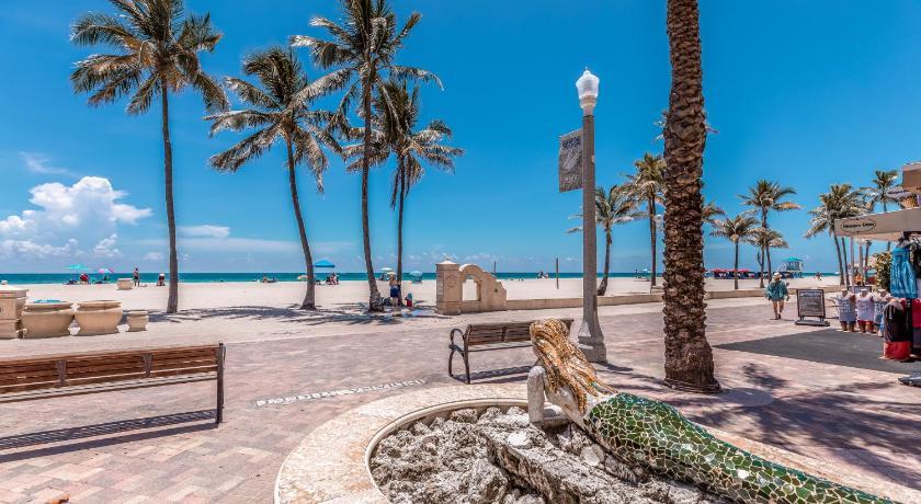 Stylish Private Beach Condo In Hollywood Fl, 3Min Walk To Hollywood Beach Extérieur photo